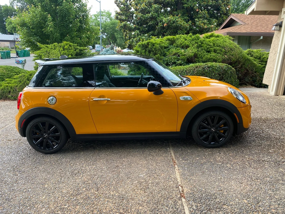 2015 Mini Mini Cooper S 3rd Gen - Image 10 of 31