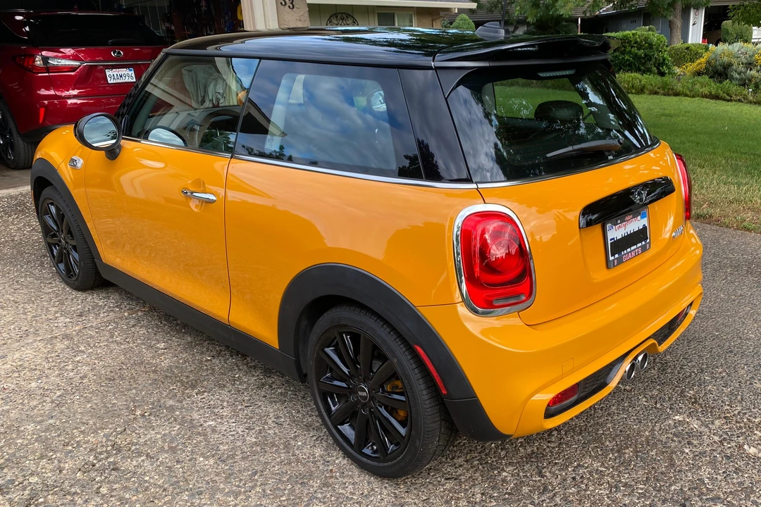 2015 Mini Mini Cooper S 3rd Gen - Image 4 of 31