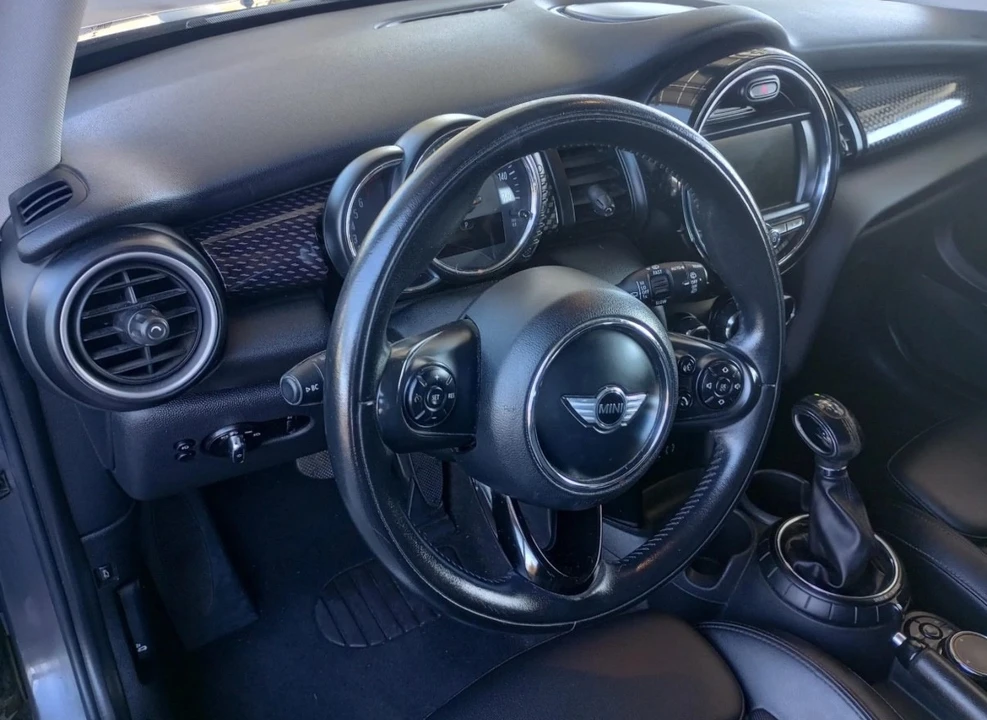 2015 Mini Mini Cooper S 3rd Gen - Image 18 of 19