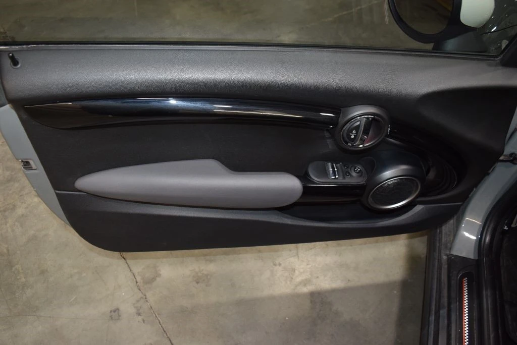 2015 Mini Mini Cooper S 3rd Gen - Image 20 of 21