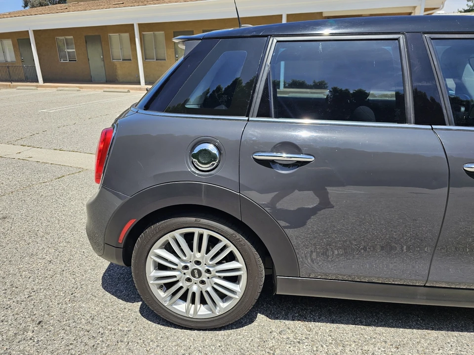 2015 Mini Mini Cooper S 3rd Gen - Image 26 of 31