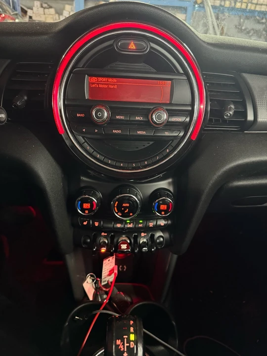 2015 Mini Mini 3rd Gen - Image 18 of 19