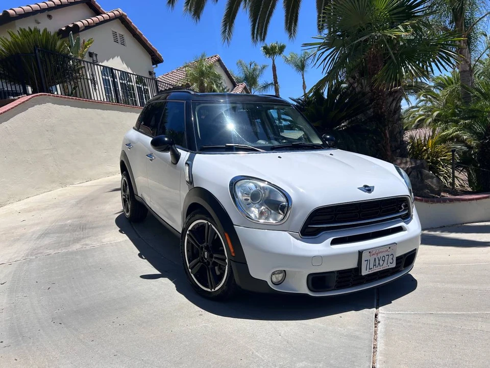2015 Mini Countryman 1st Gen - Image 16 of 18