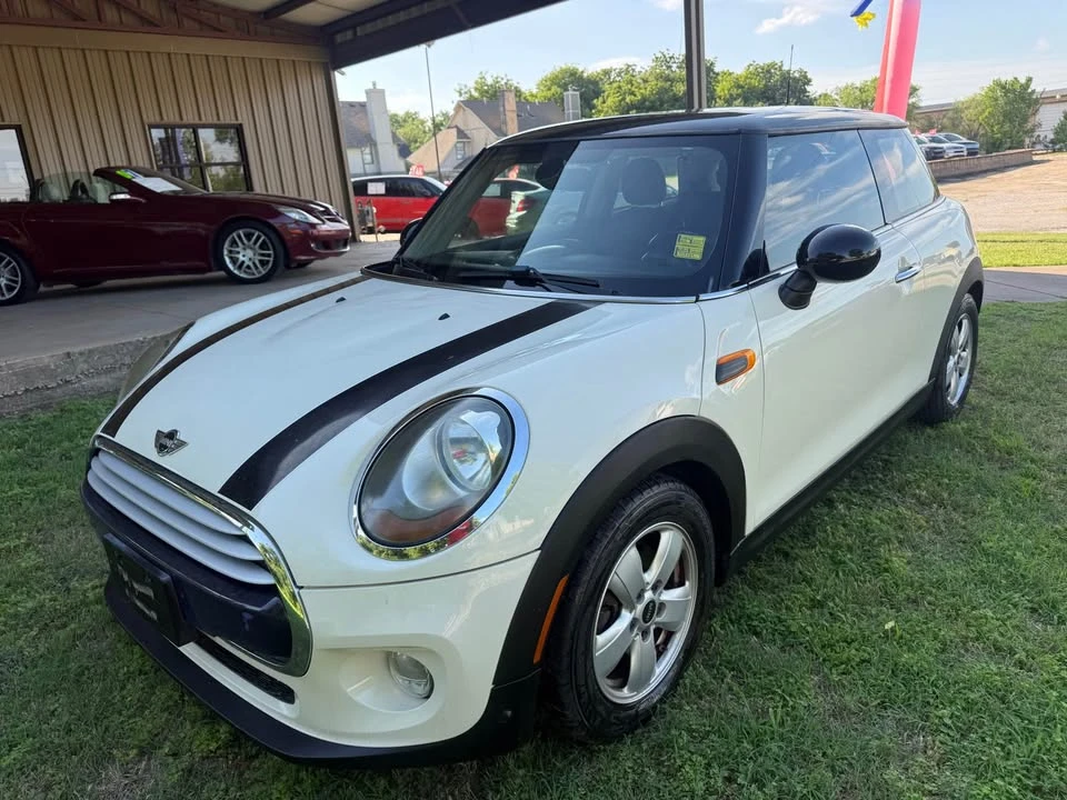2015 Mini Mini 3rd Gen - Image 2 of 20