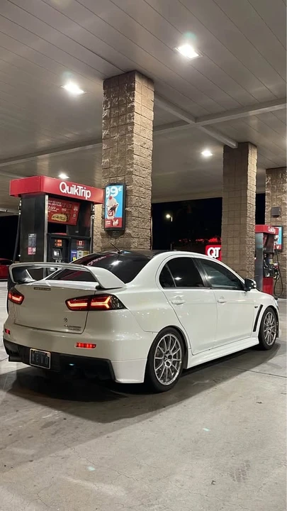 2015 Mitsubishi Lancer Evolution X 9th Gen - Image 9 of 13