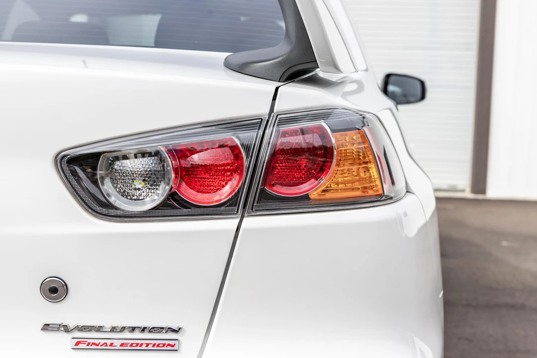 2015 Mitsubishi Lancer Evolution X 9th Gen - Image 24 of 31