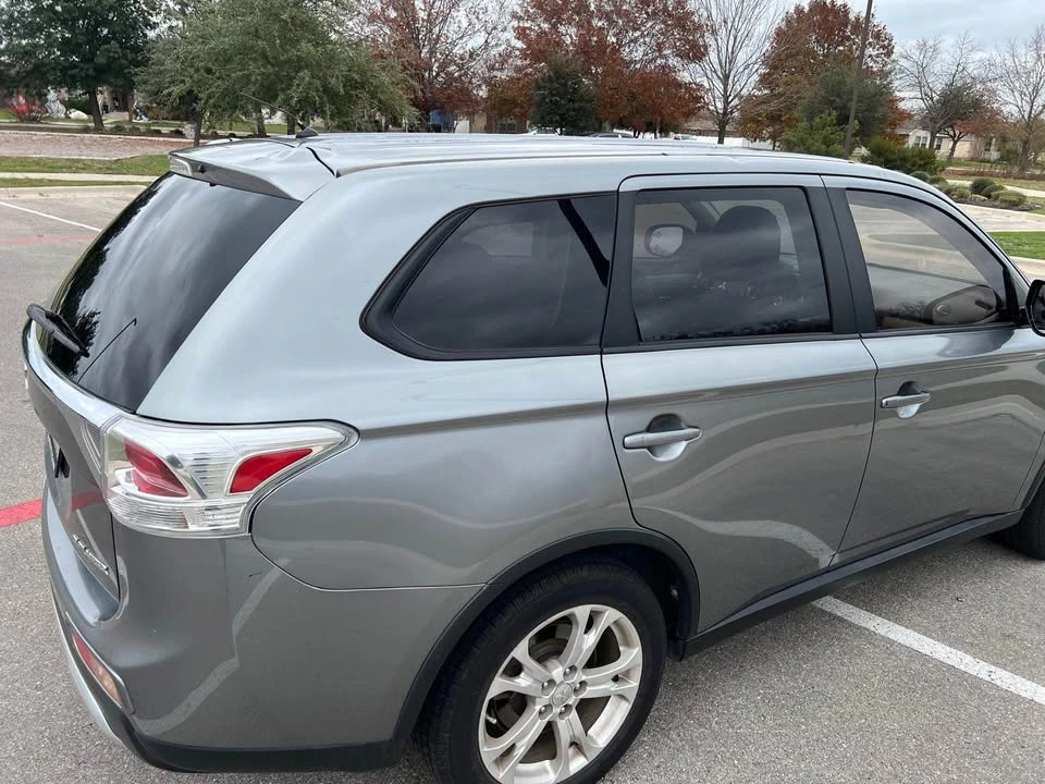 2015 Mitsubishi Outlander - Image 9 of 10