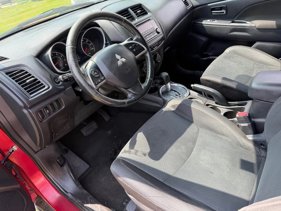 2015 Mitsubishi Outlander - Image 10 of 13
