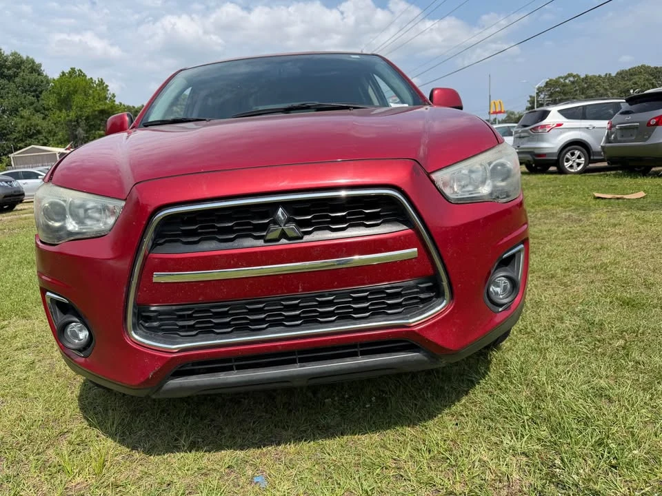 2015 Mitsubishi Outlander - Image 2 of 13
