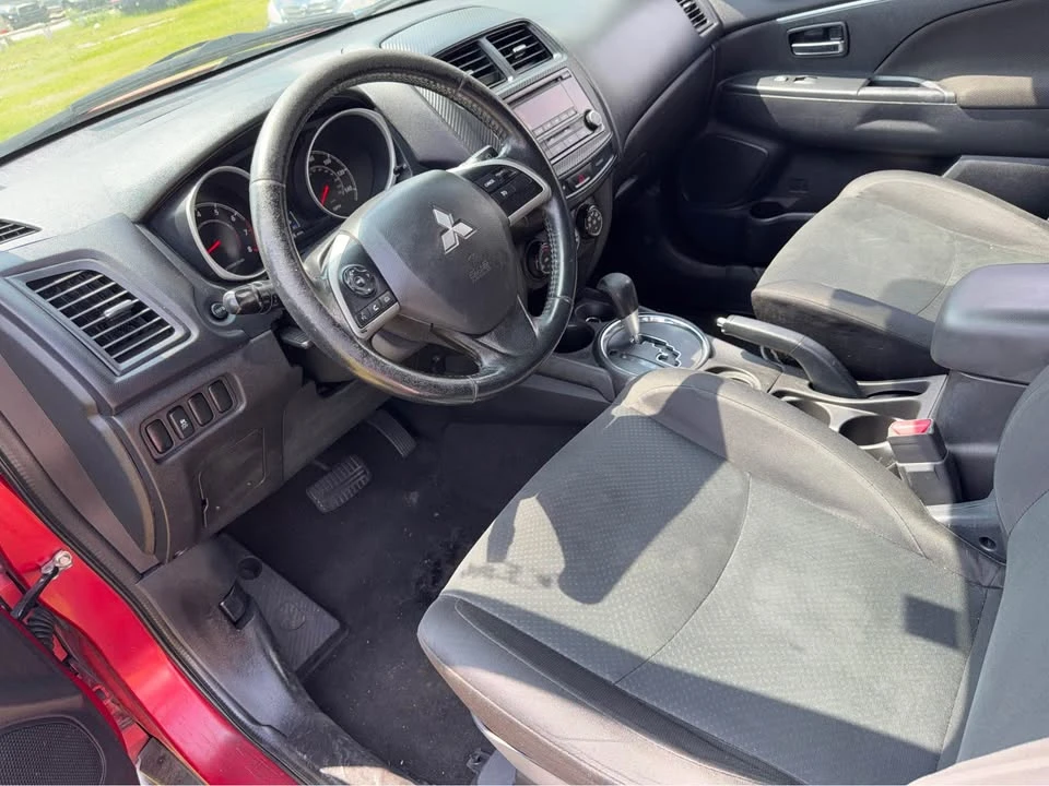 2015 Mitsubishi Outlander - Image 9 of 13
