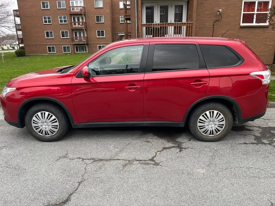 2015 Mitsubishi Outlander - Image 7 of 7