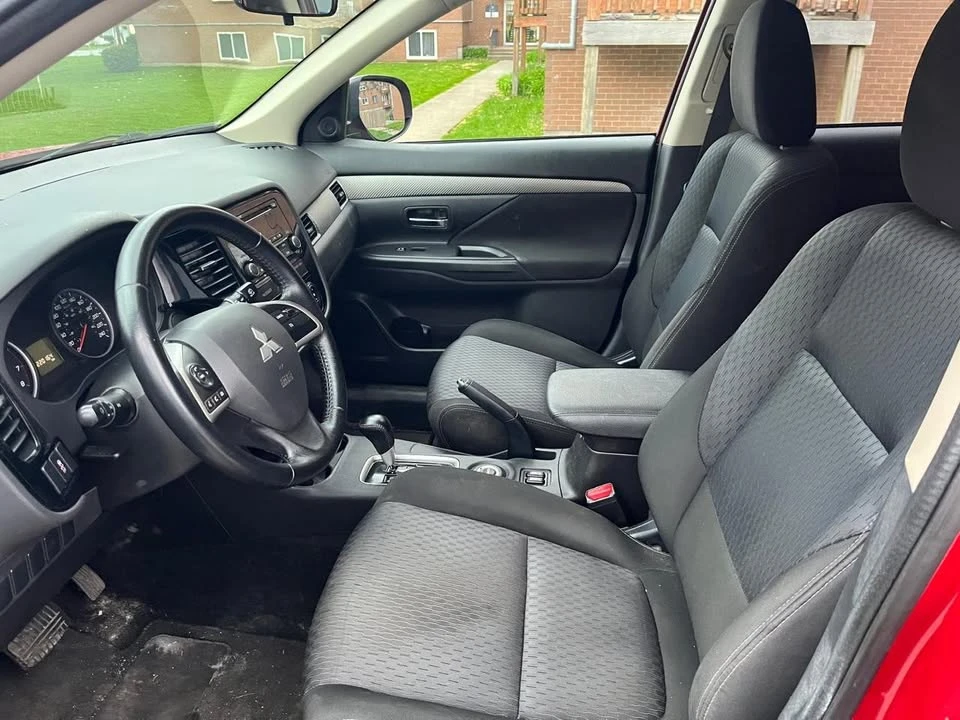 2015 Mitsubishi Outlander - Image 4 of 7