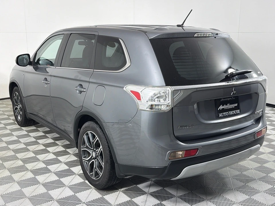 2015 Mitsubishi Outlander - Image 7 of 12