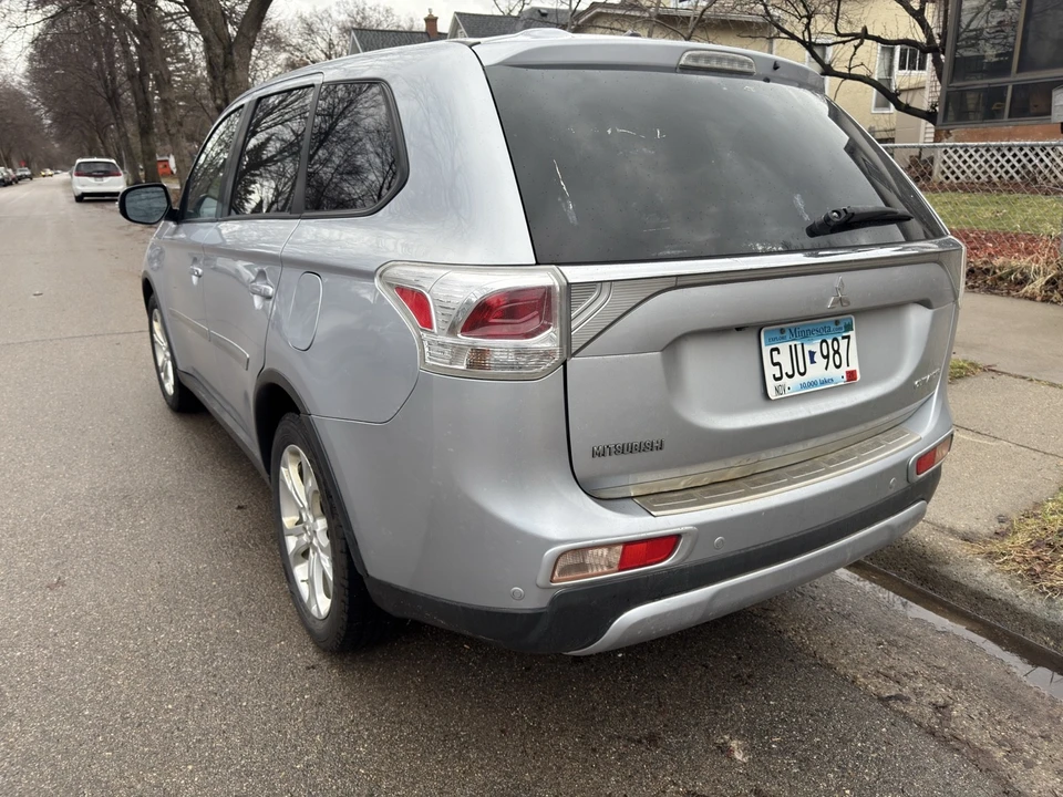 2015 Mitsubishi Outlander - Image 7 of 17