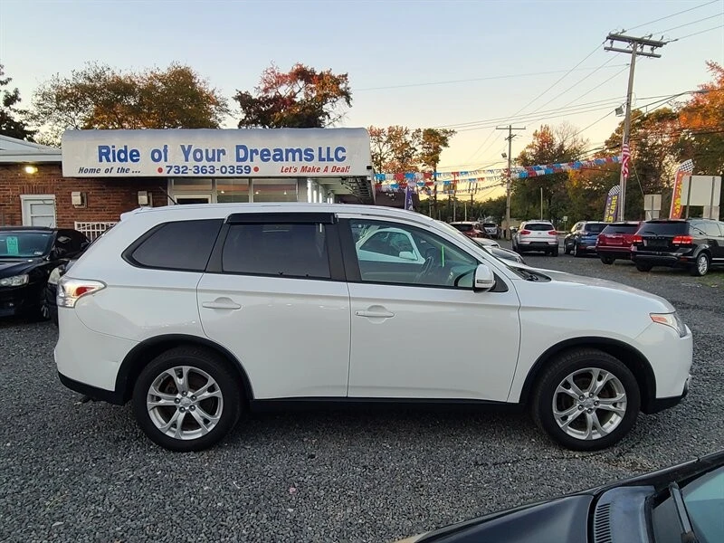 2015 Mitsubishi Outlander - Image 4 of 15