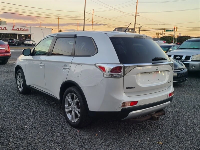 2015 Mitsubishi Outlander - Image 6 of 15