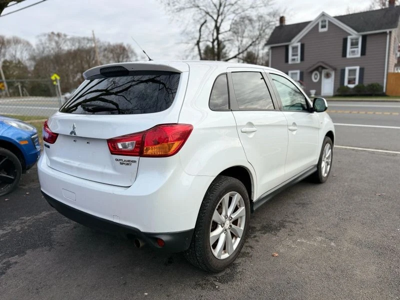 2015 Mitsubishi Outlander Sport - Image 10 of 12