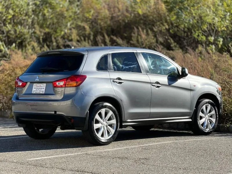 2015 Mitsubishi Outlander Sport - Image 8 of 12
