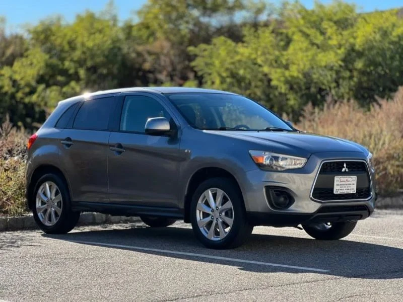 2015 Mitsubishi Outlander Sport - Image 2 of 12