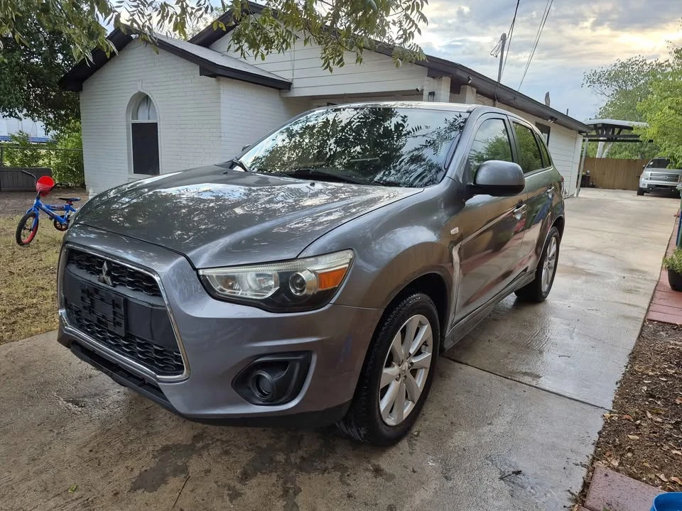 2015 Mitsubishi Outlander Sport - Image 2 of 13