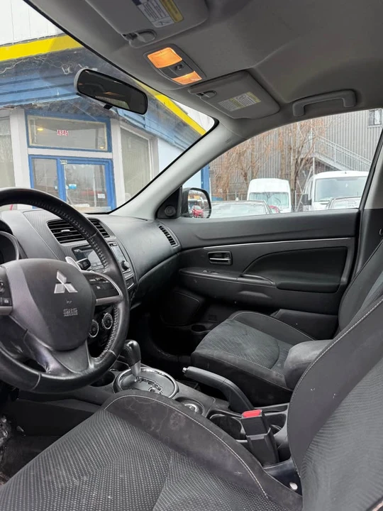 2015 Mitsubishi RVR - Image 8 of 12
