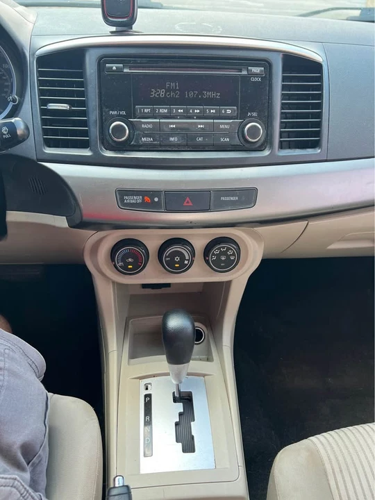 2015 Mitsubishi Lancer 10th Gen - Image 14 of 18