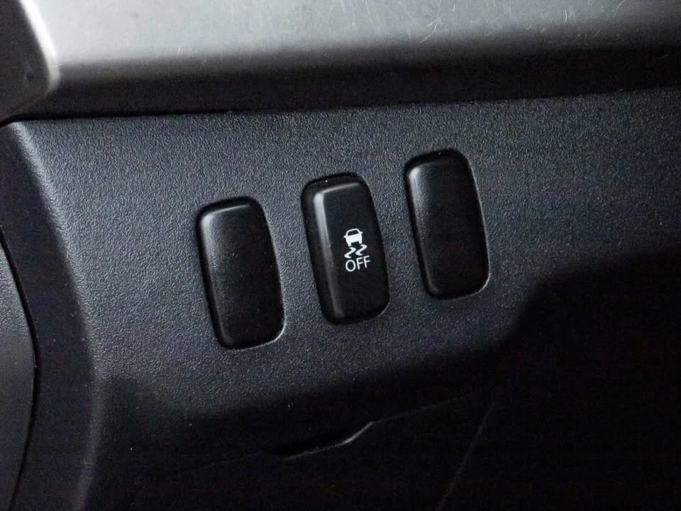2015 Mitsubishi Lancer 10th Gen - Image 14 of 19