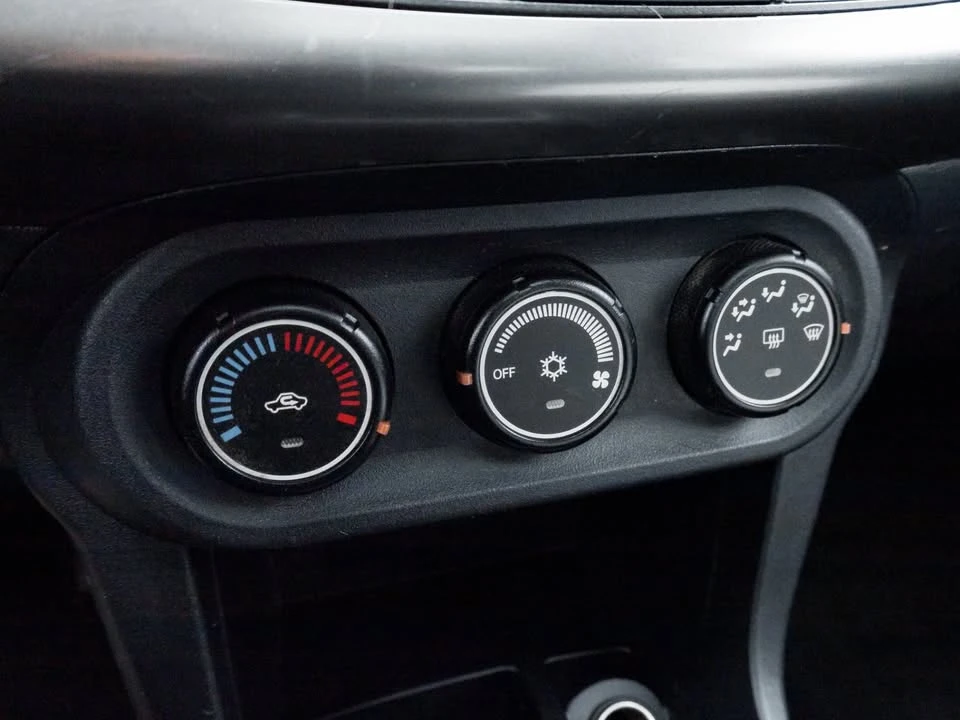 2015 Mitsubishi Lancer 10th Gen - Image 17 of 19