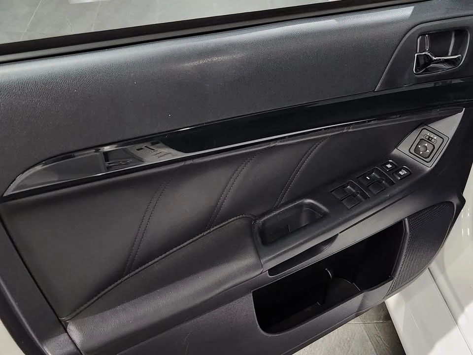 2015 Mitsubishi Lancer Evolution X 9th Gen - Image 8 of 19