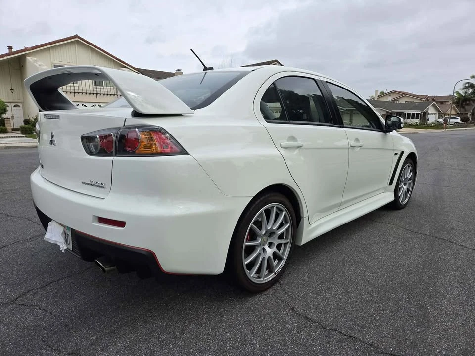 2015 Mitsubishi Lancer Evolution X 9th Gen - Image 9 of 18