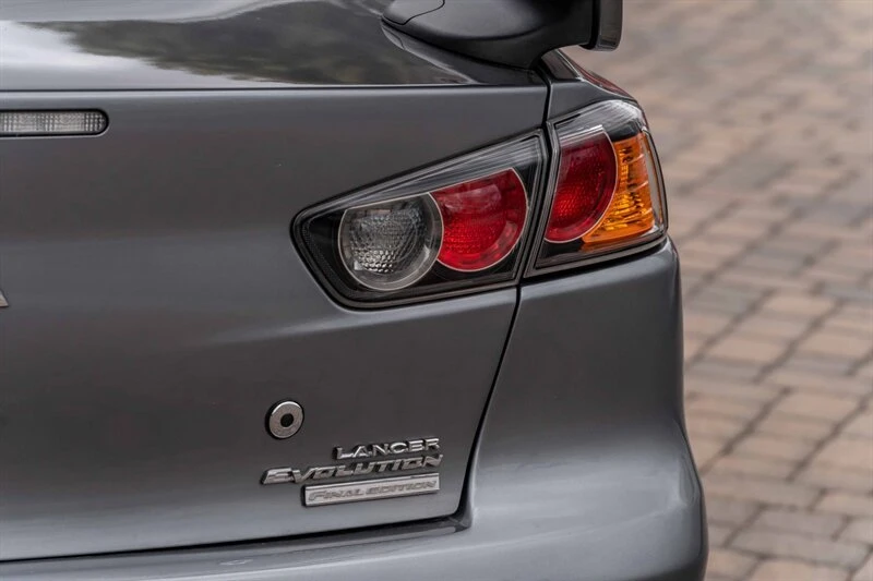 2015 Mitsubishi Lancer 10th Gen - Image 10 of 18