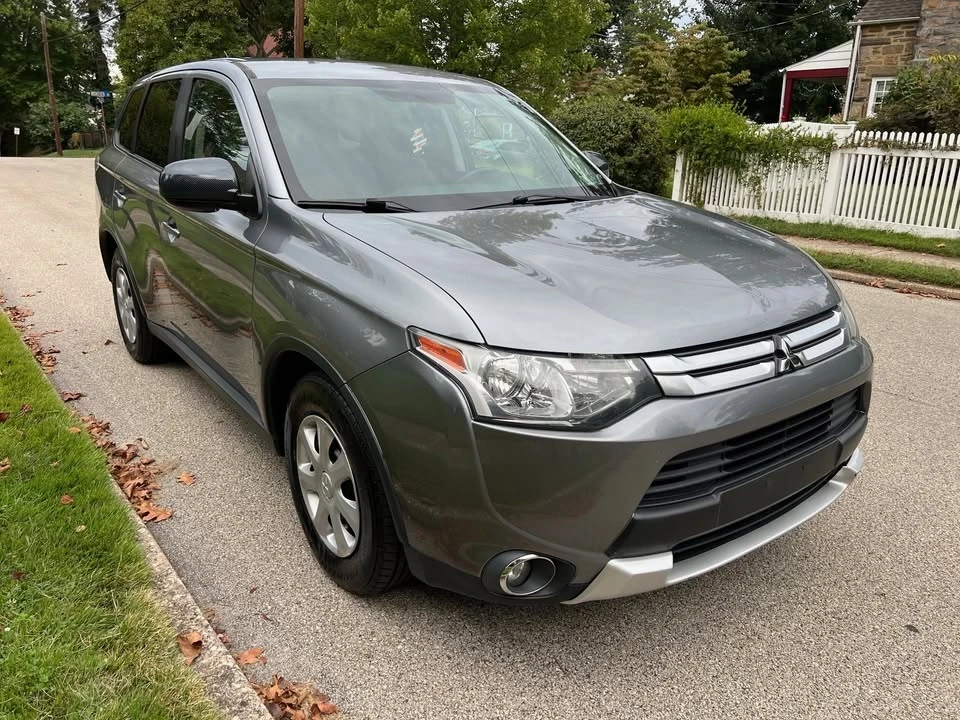 2015 Mitsubishi Outlander - Image 3 of 20