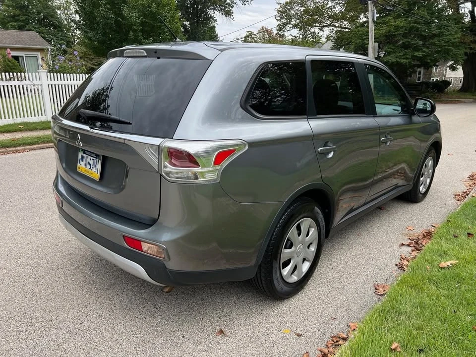 2015 Mitsubishi Outlander - Image 6 of 20