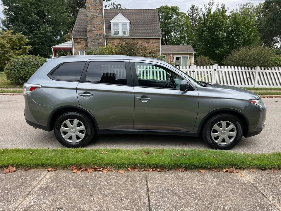 2015 Mitsubishi Outlander - Image 7 of 20