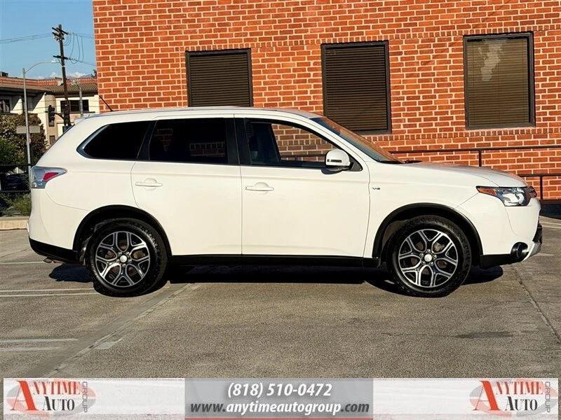 2015 Mitsubishi Outlander - Image 8 of 20