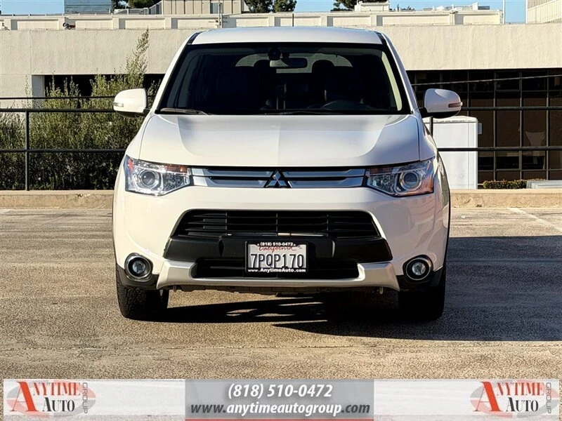 2015 Mitsubishi Outlander - Image 2 of 20
