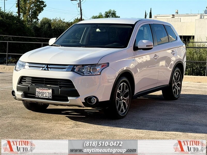 2015 Mitsubishi Outlander - Image 3 of 20