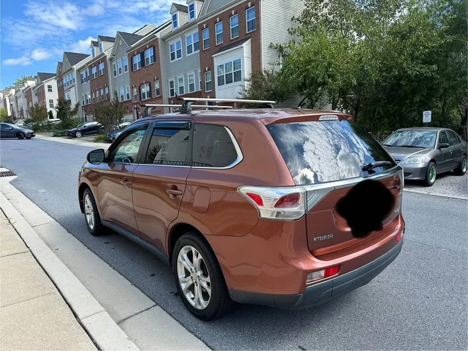 2015 Mitsubishi Outlander - Image 4 of 13