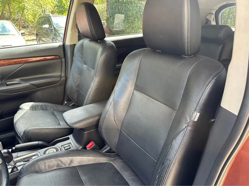 2015 Mitsubishi Outlander - Image 13 of 13
