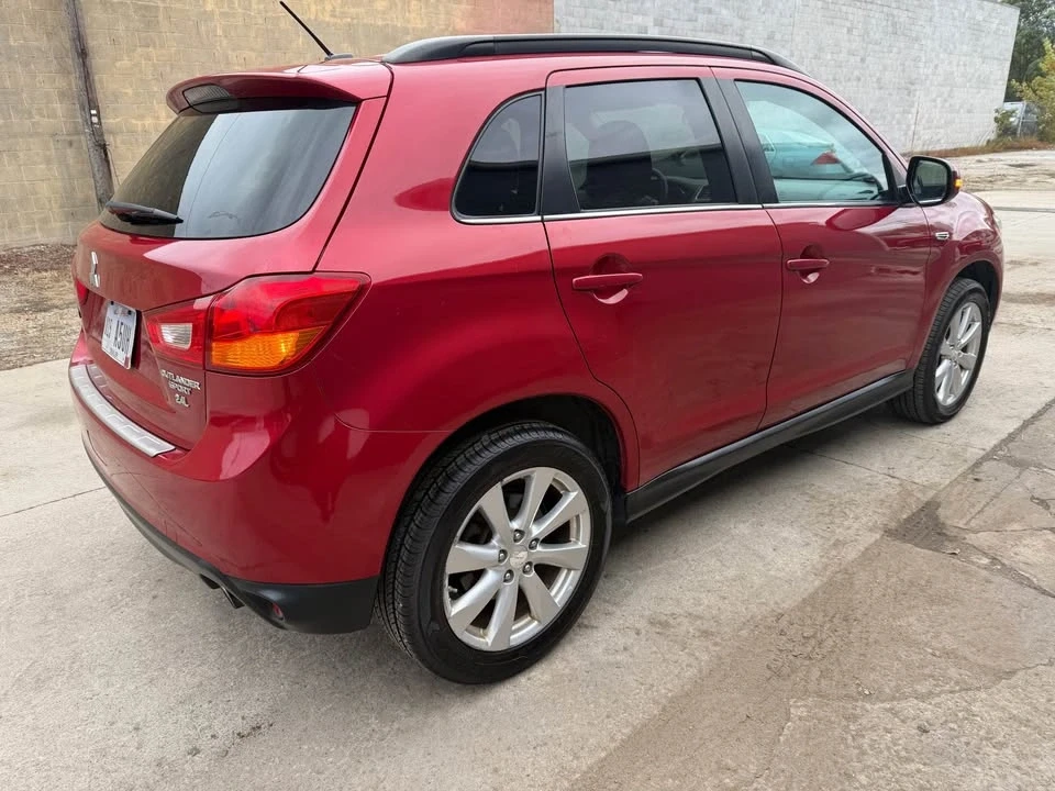 2015 Mitsubishi Outlander - Image 4 of 13
