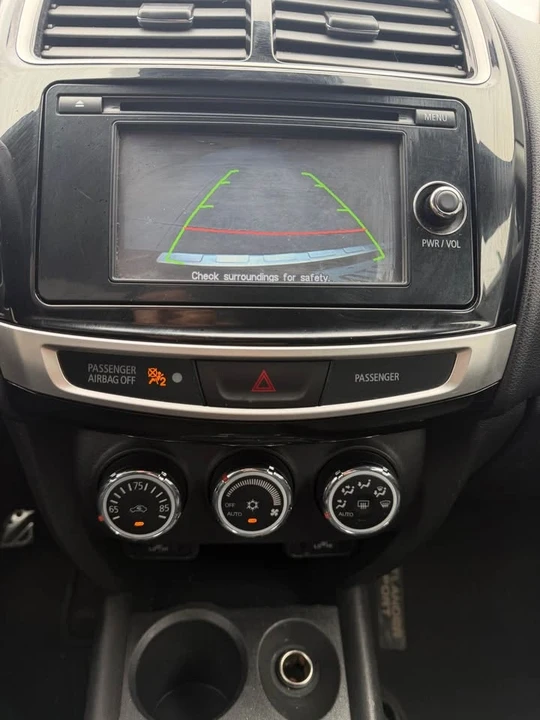 2015 Mitsubishi Outlander - Image 18 of 18