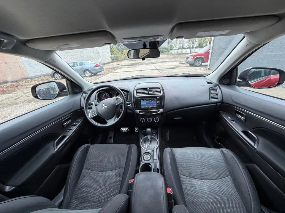 2015 Mitsubishi Outlander - Image 15 of 18