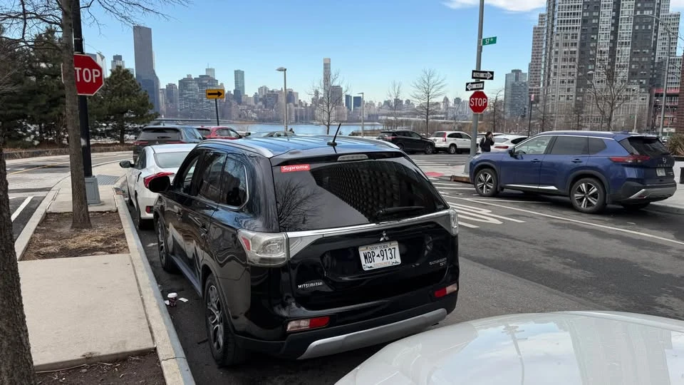 2015 Mitsubishi Outlander - Image 6 of 10