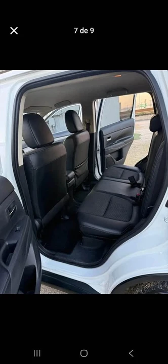 2015 Mitsubishi Outlander - Image 2 of 4