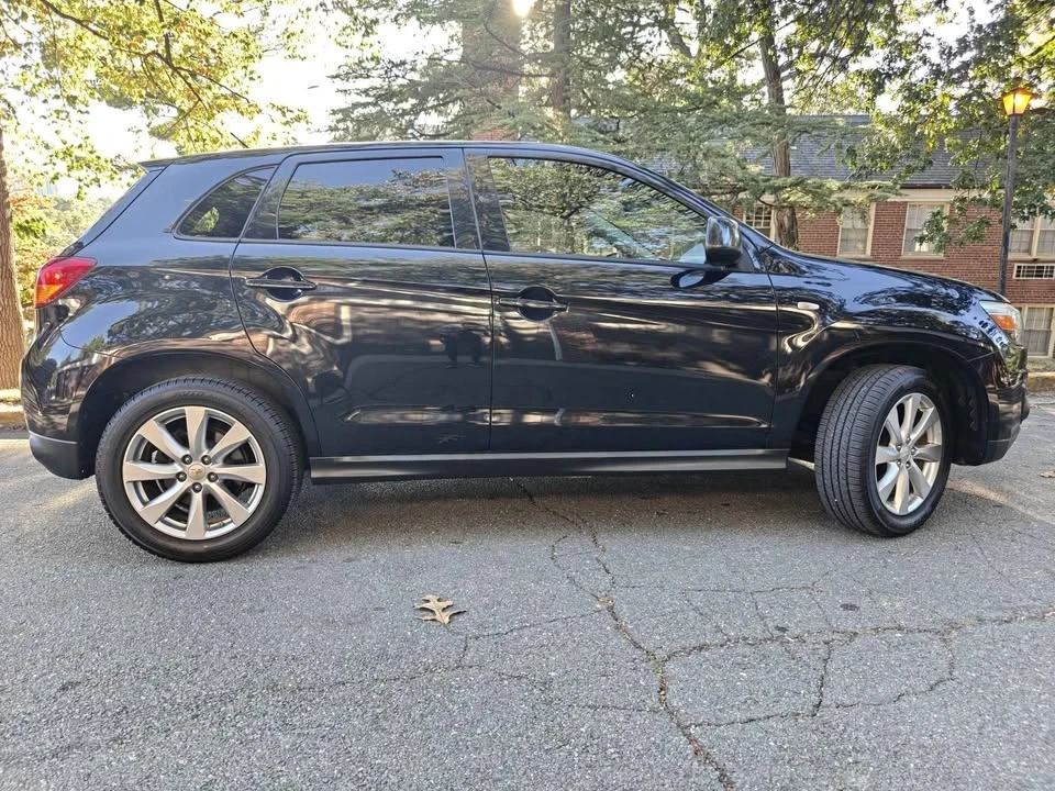 2015 Mitsubishi Outlander - Image 5 of 17