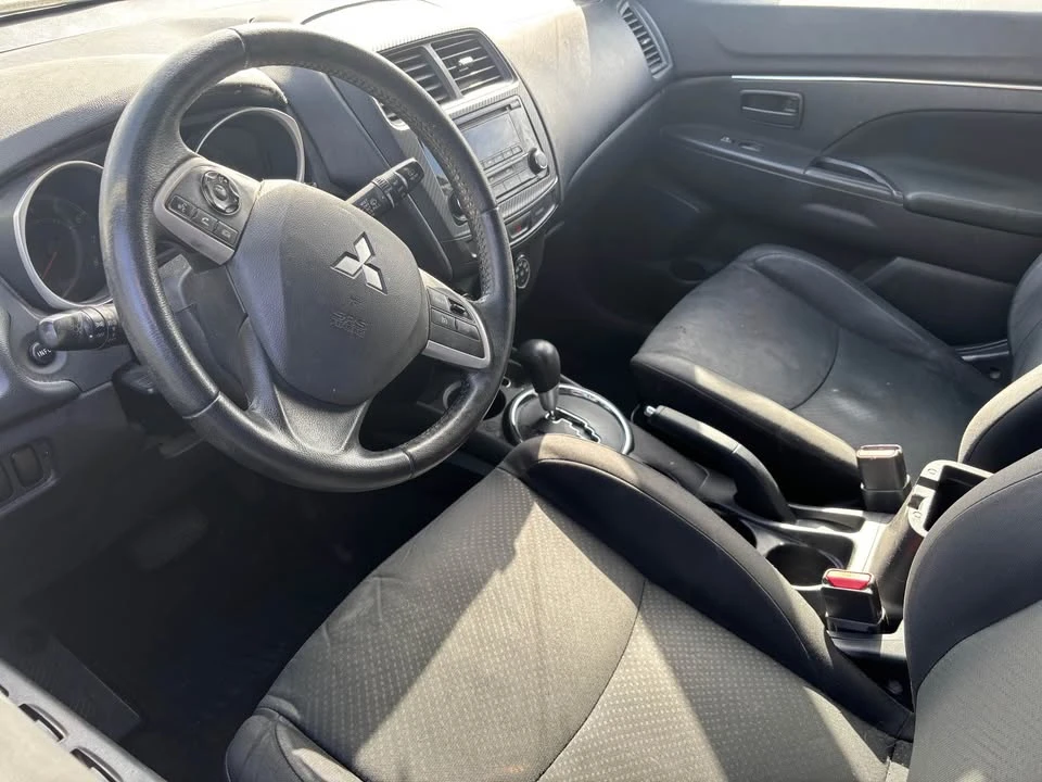 2015 Mitsubishi Outlander - Image 3 of 6