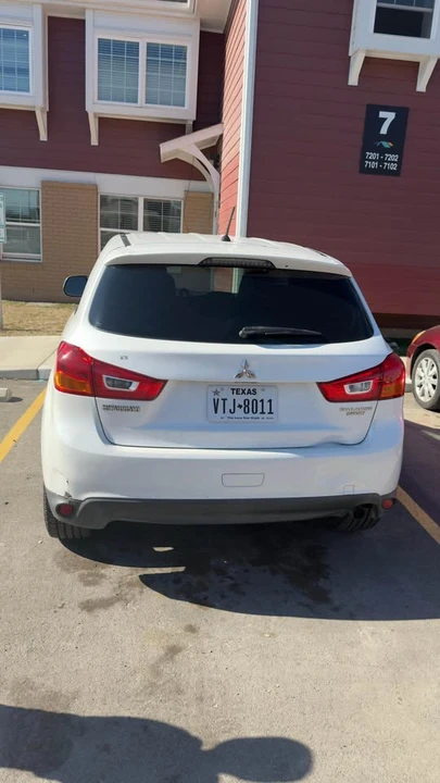 2015 Mitsubishi Outlander - Image 4 of 7