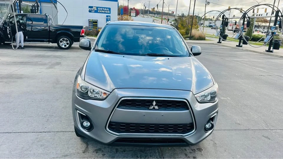 2015 Mitsubishi Outlander - Image 8 of 10