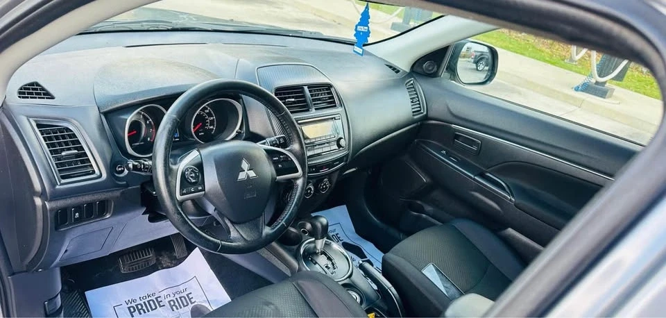 2015 Mitsubishi Outlander - Image 10 of 10