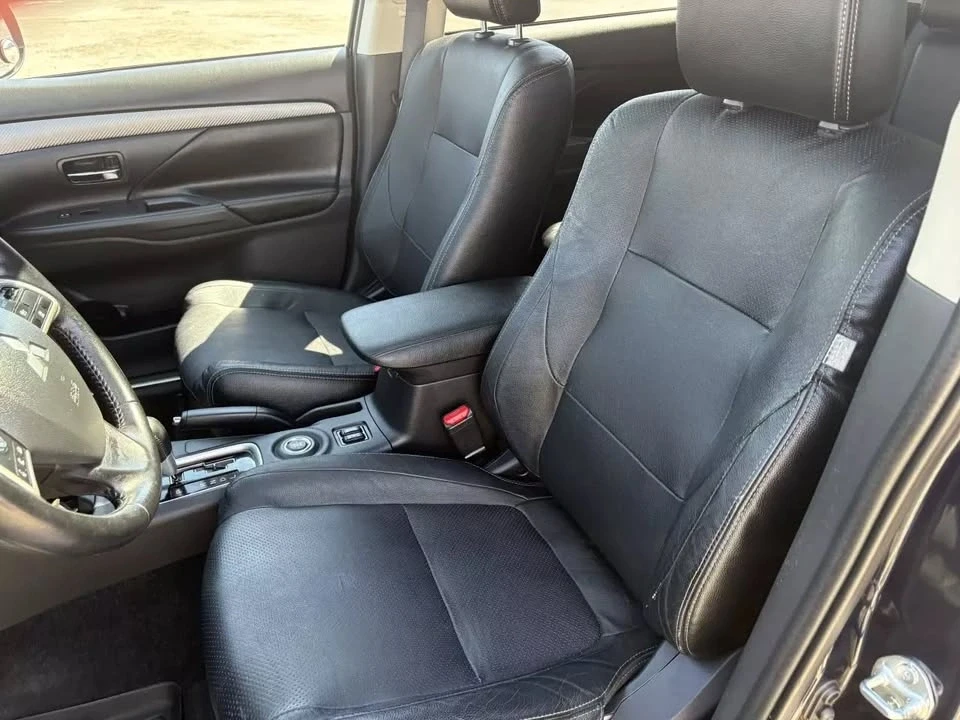 2015 Mitsubishi Outlander - Image 16 of 20